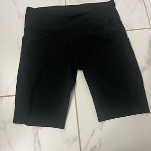 Lulu Lemon biker shorts 10”